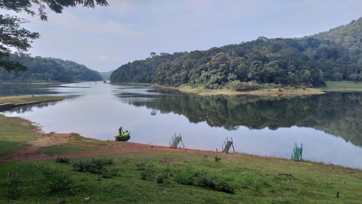 Aditi Thekkady Eksteriør billede